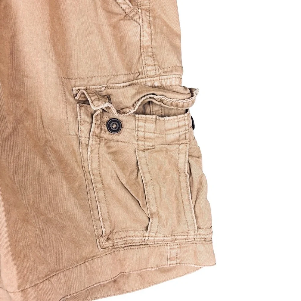American Eagle Outfitters Classic Length Y2K Cargo Shorts – Sz 38 (Excellent)